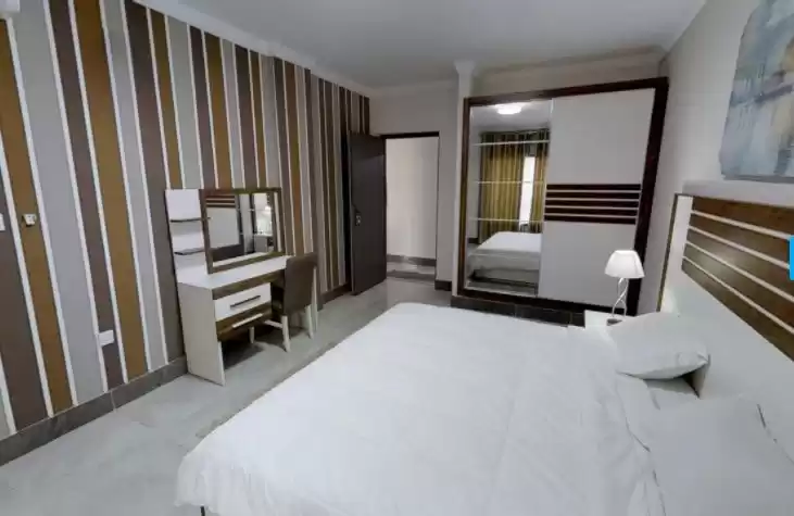 yerleşim Hazır Mülk 1 yatak odası F/F Apartman  kiralık içinde Al Sadd , Doha #10650 - 1  image 